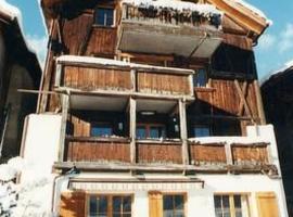 Apartment Curtin Sot 15a by Interhome, hotel em Sent