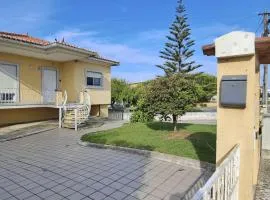 Apartment Haus Roda - Ferienwohnung in Praia Areia Branca by Interhome