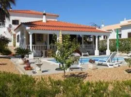 Holiday Home Nettes Ferienhaus in Altura mit Gepflegtem Garten by Interhome