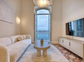 Traditional chic 2 bedroom apartment with Seaview LDEM1-5