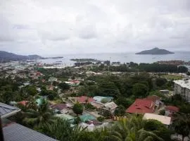 180 Degrees Self-Catering