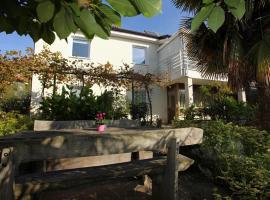 Apartment Appartement Portoroz mit Terrasse und Garten by Interhome, hotel i Lucija