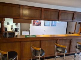 Appartement 2 chambres frontière Luxembourg, hotel u gradu Tionvilj
