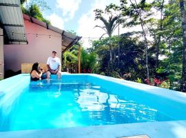 Nature Observatory Studio with Private Pool, hotel in Chachagua