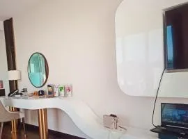 Golden Reef Hotel Bayview