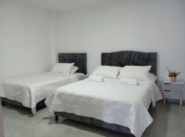 ApartaHotel HyL Simijaca，Simijaca的飯店