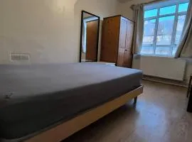 Double bedroom in a quiet neighbourhood