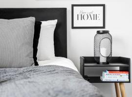 New 4 Bed House - Sleeps 6 - Parking - Wifi - 2 Bath, готель у місті Earley