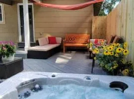 <3 of Royal Oak - Entire 2BR House!