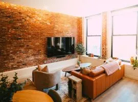 Charming Historic Epic 2BR Apartment DT Halifax