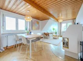Modern Boho Apartment with Free Parking & WiFi
