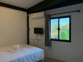 Flow Stay Koh Samet I10 流宿沙美島 雙人房 Double room, private bathroom, 2-5mins walk distance to pier and everywhere
