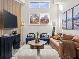 Cozy 3BR Mountainside Haven Near Banff