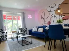 Tranquil Garden Haven, Comfy Family & Contractor Pad