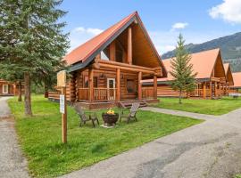 Rustic Chalet Perfect Getaway for Groups, hotel a Golden