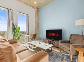 Cozy Channelside 1BR Near DT Free Pool and Gym