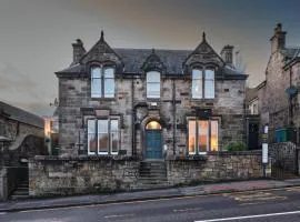 Bruce on the Row-Historic Elegance near Edinburgh