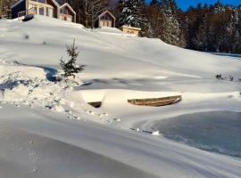 Glamping Zarja, Vipava Valley, hotel with hot tubs in Col