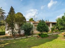 Luxury Villa Flaminia 50 mt from the beach, hotel a Santa Margherita di Pula