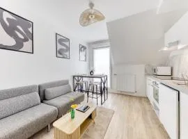 Cinéhouse, Proche Paris 5 min, 2 chambre