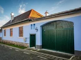 Curte la Munte - charming village house