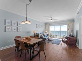 Beachfront Comfort 2BR Heated Pools & Hot Tub, hotel in Gulf Shores