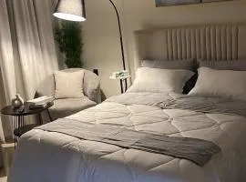 أستديو فاخر بدخول ذاتي