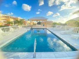 Modern Studio in Pelican with pool-walk to Beach, Dining, Entertainment