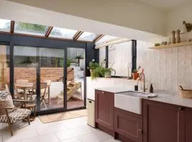 Traditional Cornish Cottage & Garden Redruth