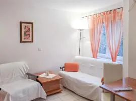 Lovely Apartment In Pinezici With House A Panoramic View