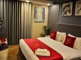 Goldcrest Mall & Residency Luxury Apartments by Alvis Suite, Hotel in Lahore