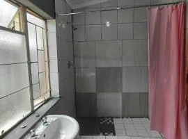 Mama R's Hostel Life Experience