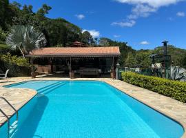 CASA com piscina em ITAIPAVA RJ, no Condomínio Vale da Boa Esperança, hotel in Itaipava