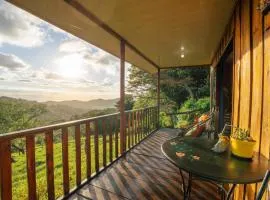 Finca Paraíso Monteverde Oceanview Farm Cabin