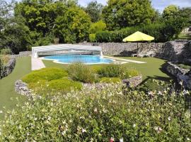 La Tour, hotel i Roquecor