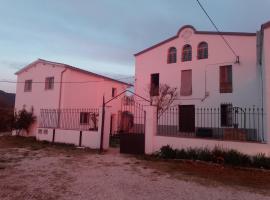 Maset de la Salut, Casa Rural, hotel u gradu 'Sant Jaume Sas Oliveras'