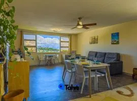 Loft Pic Rouge in upper Papeete w Moorea & sea view