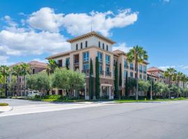 Elegant New 2BR Luxury Home in Irvine, hotel a Lake Forest