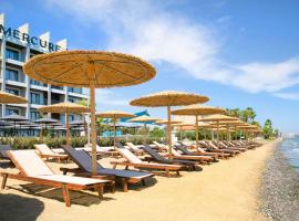 Mercure Larnaca Beach Resort, hotel i Larnaca