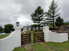 Casa en Cabalango para 10 personas, khách sạn ở Cavalango