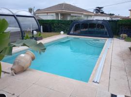 Encantadora villa con Piscina,Spa y cerca de playa, ξενοδοχείο σε Sant Antoni de Calonge