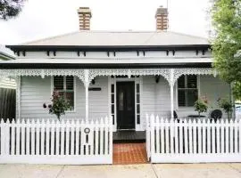 Cottage on Yarra, 3 Bedrooms, 3 Beds, Geelong City