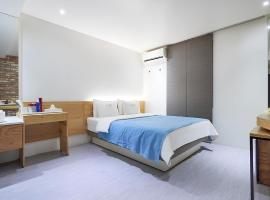 인천공항 인천 서구 석남역 더라임호텔, hotel en Incheon