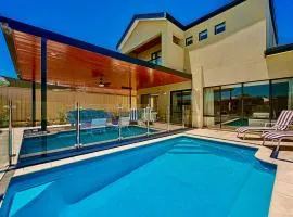 Luxury Villa W Pool & Spa 5 BEDROOMS