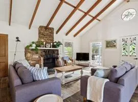 Aroha - Character Filled Coastal Home in Prevelly