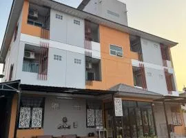 Firstbuild Apartment (เฟิร์สบิวท์อพาร์ทเม้น)