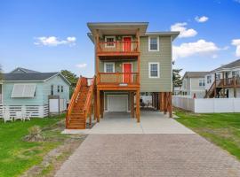 5 BR Dog Friendly Home- Slps 14- Steps from sand, hotel a Myrtle Beach
