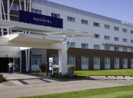 Novotel Saint-Quentin en Yvelines, hotel in Magny-les-Hameaux