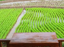 meta bungalow, Hotel in Senaru