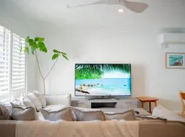 Paws & Palms Hideaway